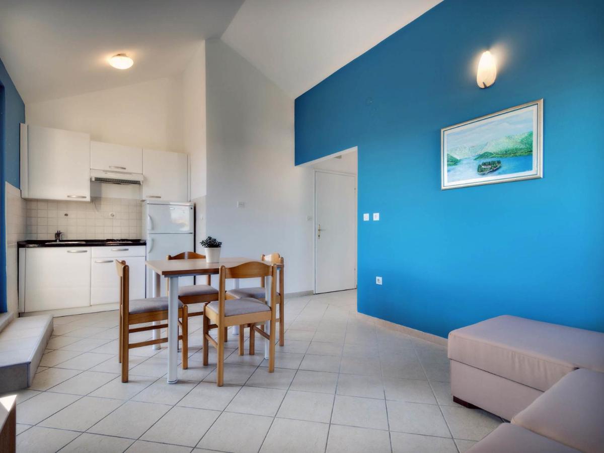Apartments Zizic Vodice Kamer foto