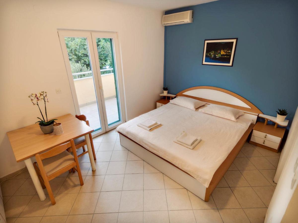 Apartments Zizic Vodice Kamer foto