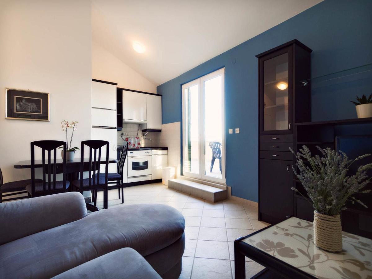 Apartments Zizic Vodice Kamer foto